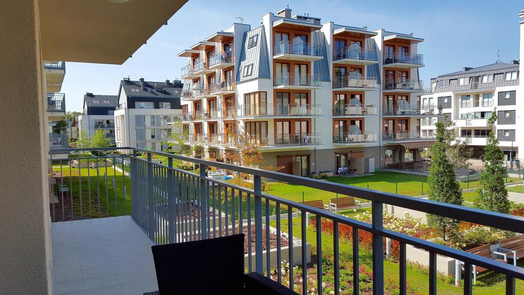 Four Seasons Aquamarina Apartment Swinoujscie Room photo