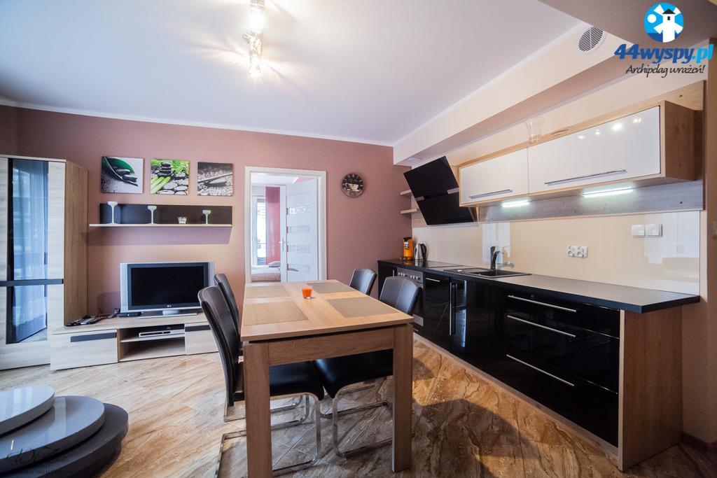 Four Seasons Aquamarina Apartment Swinoujscie Room photo
